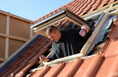 Pose de fenêtres de toit Velux à Puylausic